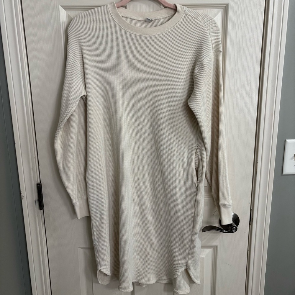 Uniqlo Cream‎ Crew Neck Sweater Dress